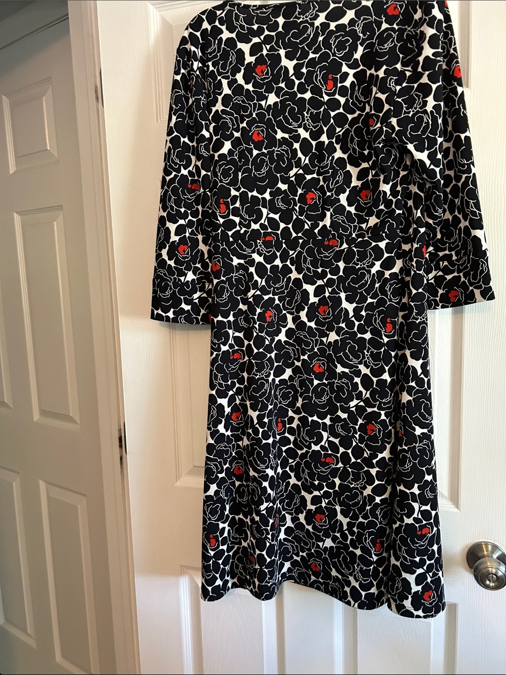 Anne Klein Black & White Floral Wrap Dress with Red Accents - Picture 4 of 4